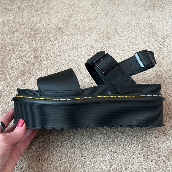 Dr. Martens Voss Quad Platform Sandals - Picture 4 of 13